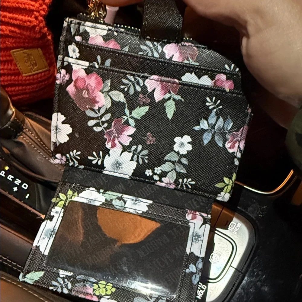 Steve Madden Black Floral Card Holder slot coin purse wallet clutch purse - Picture 4 of 7